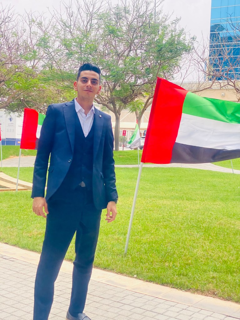 مهندس ذكاء اصطناعي في دبي يبني وكلاء AI و RAG وأنظمة بحث دلالي — Artificial intelligence engineer in Dubai